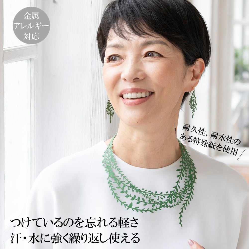ギフト　軽い　ネックレス　ピアス　イヤリング　バレンタインデー　クリスマス　プレゼント　揺れるアクセサリー