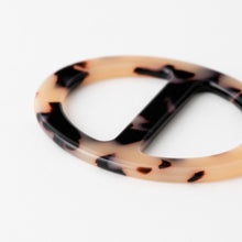 画像をギャラリービューアに読み込む, ゆうゆう商店限定　スカーフバックル　ペンダントコードつき