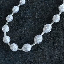 画像をギャラリービューアに読み込む, 軽くてやさしい糸のネックレス スフィア・プラス60